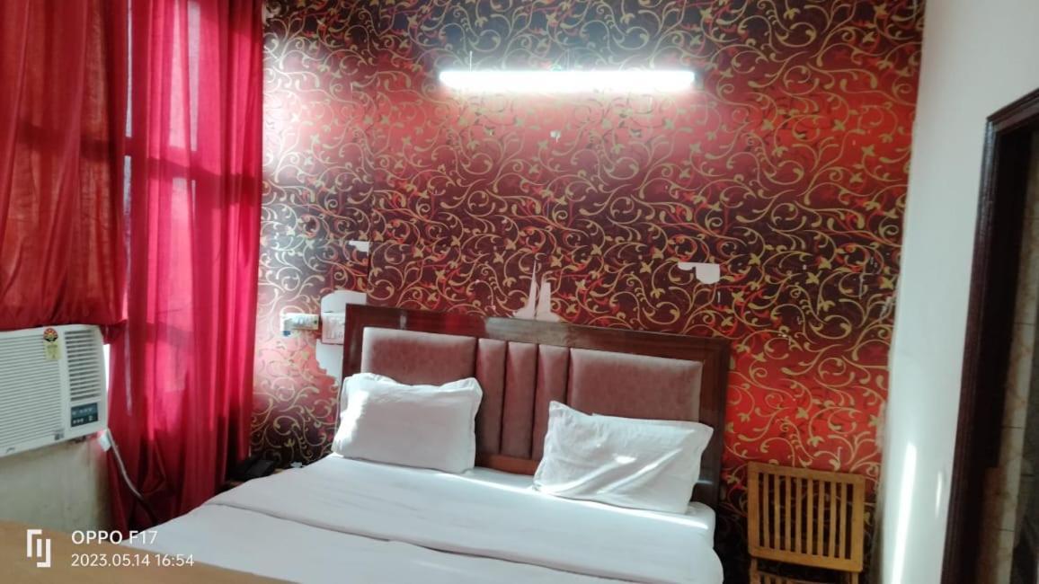 Hotel Diamond Palace 45C Chandīgarh Dış mekan fotoğraf